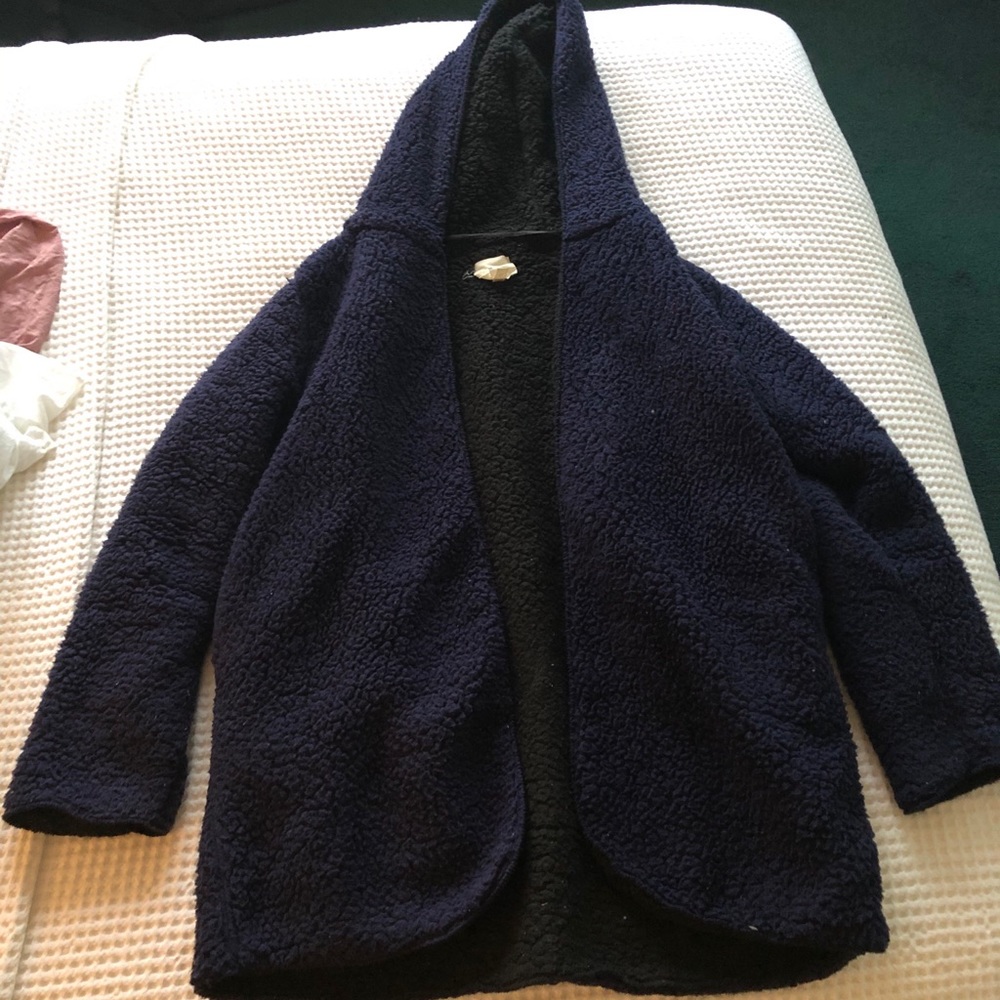 UO fuzzy reversible jacket